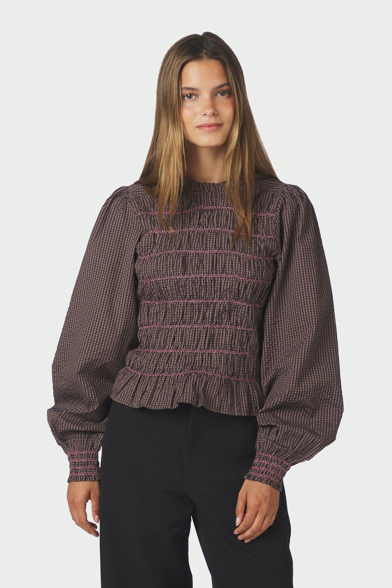 Oliana Check bluse med pufærmer – Dusty Brown
